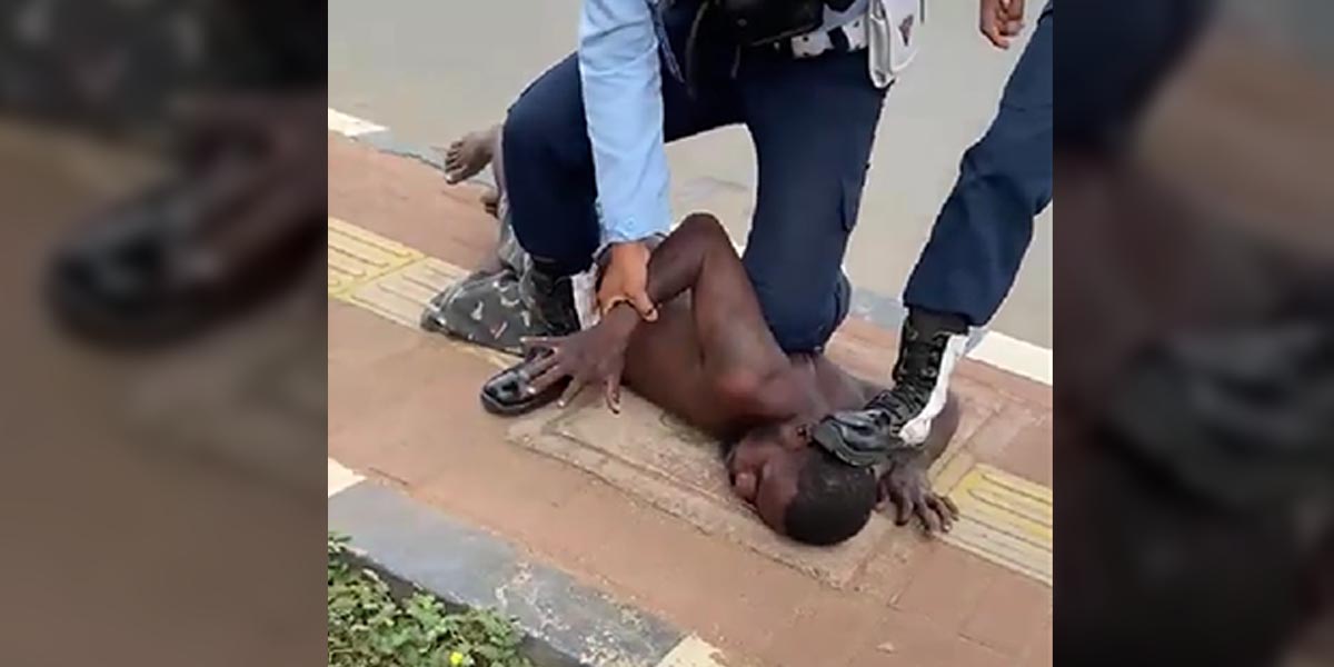 viral-video-oknum-tni-injak-kepala-warga-di-merauke-theo-hesegenm-minta-mereka-dipecat